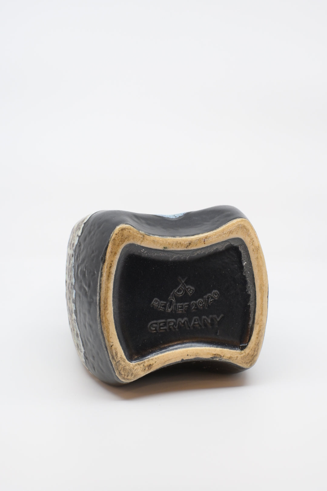 FAT LAVA Vase “Dümler & Breiden RELIEF20/20, POLAR“