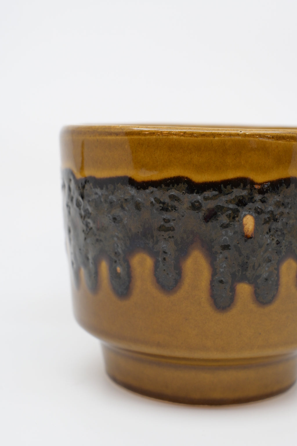 FAT LAVA Planter " BAY Keramik "