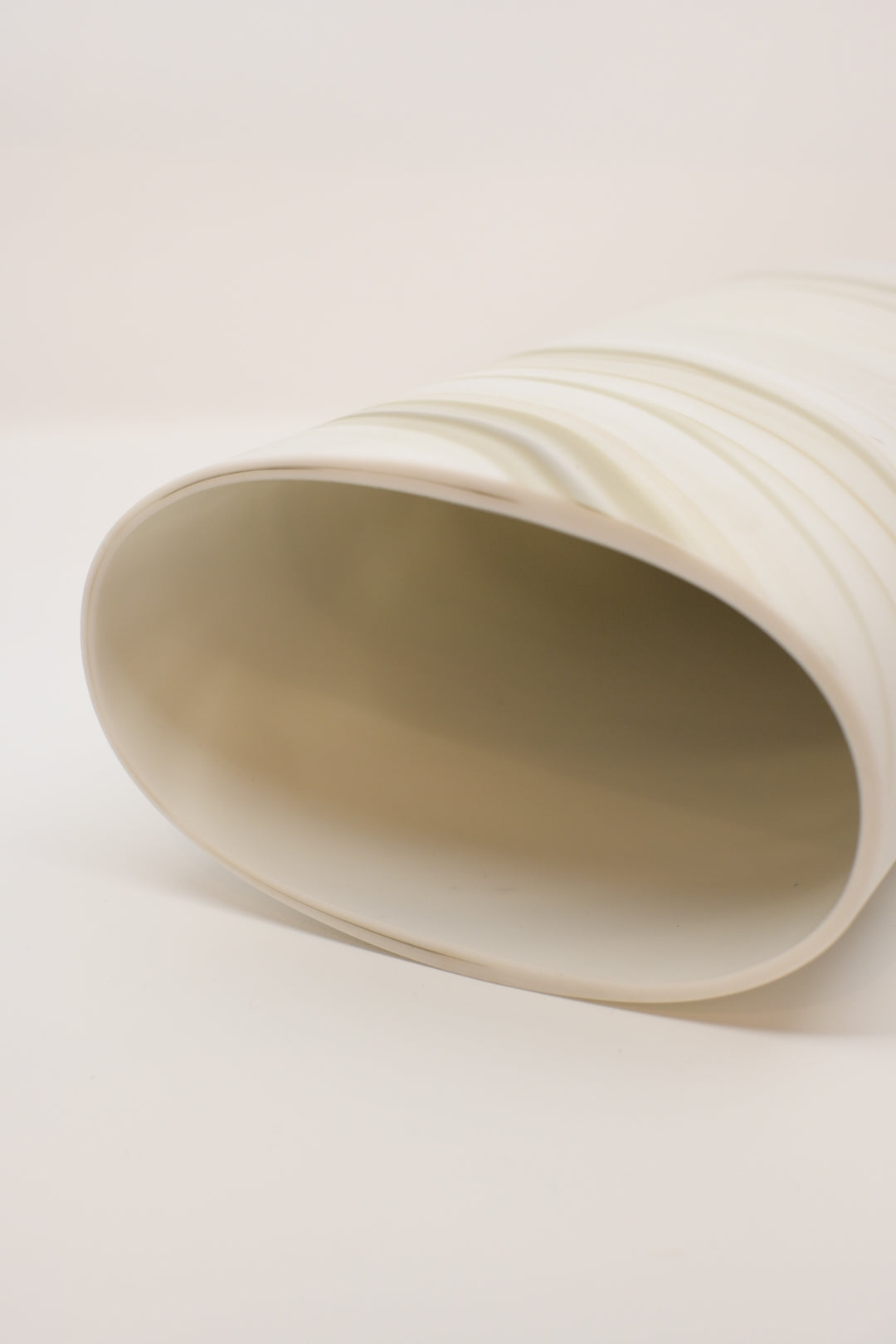 Glass Flower Vase "CARRARA" Peill & Putzler　(A)