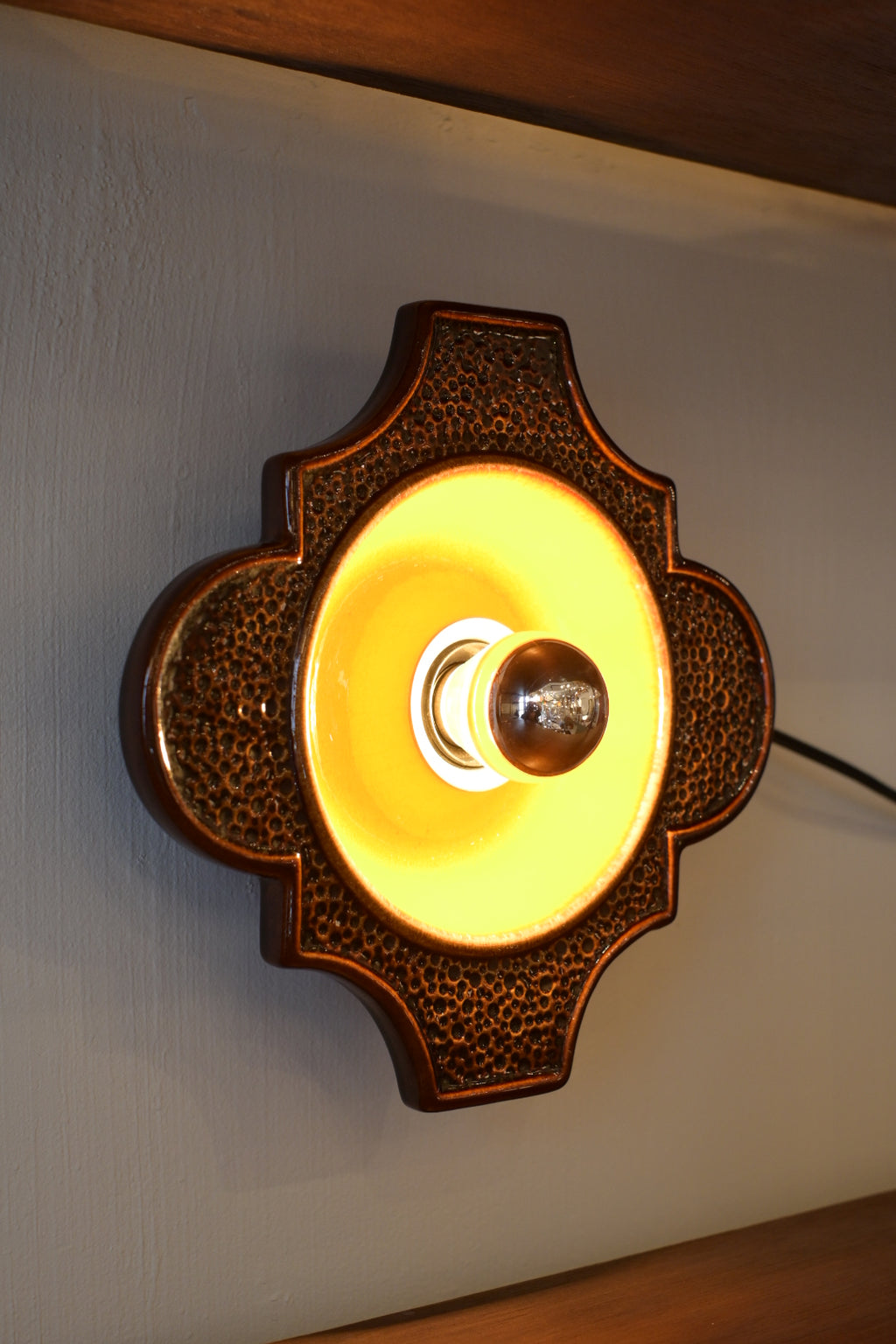 FAT LAVA Wall Lamp