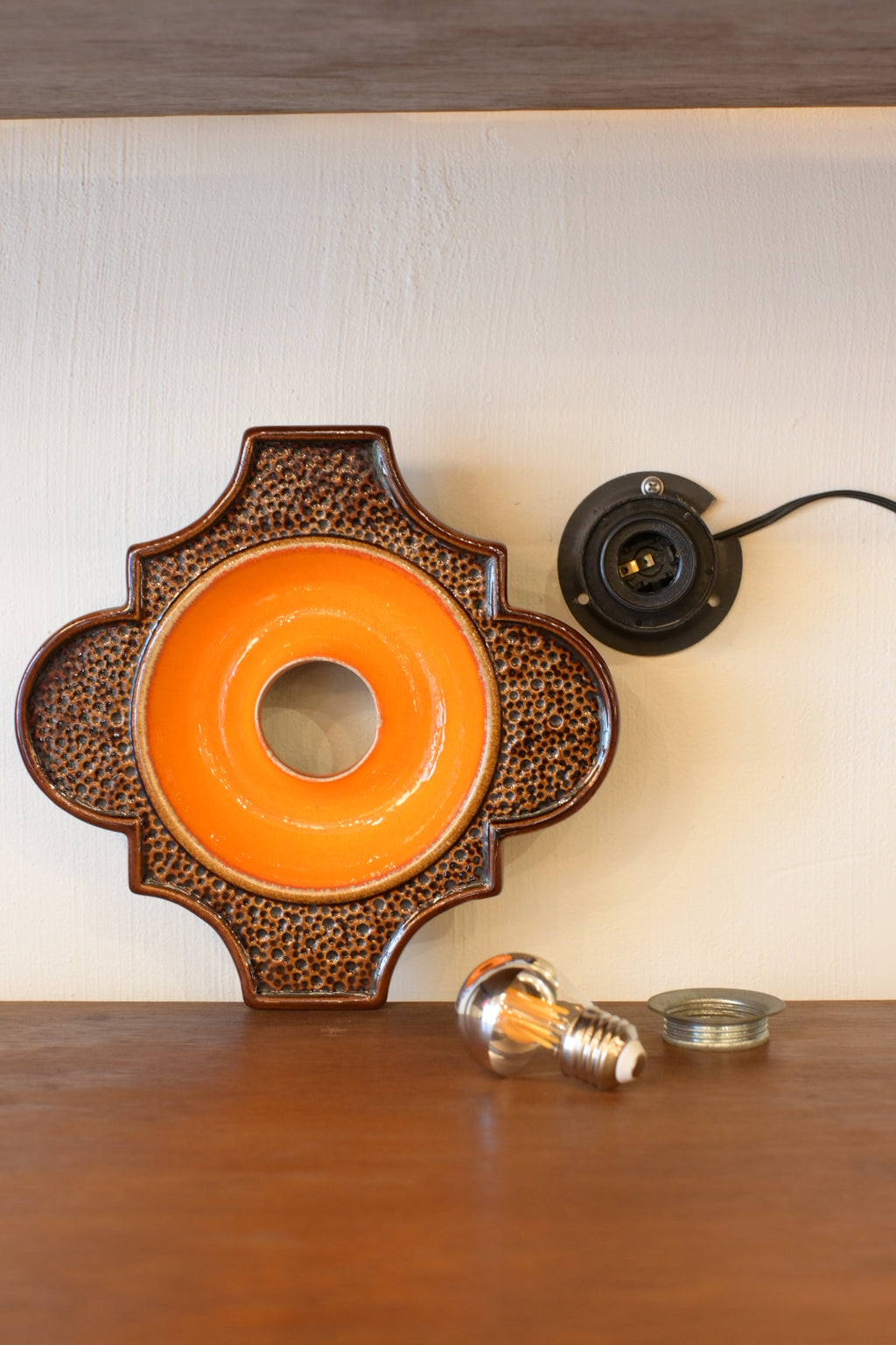 FAT LAVA Wall Lamp