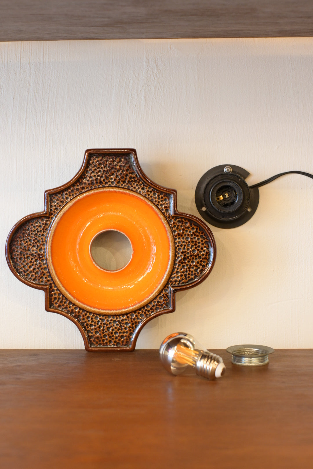 FAT LAVA Wall Lamp