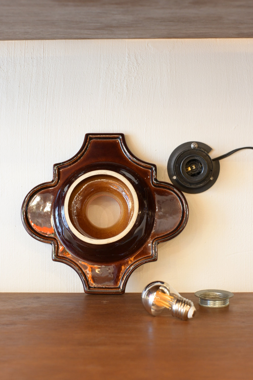 FAT LAVA Wall Lamp